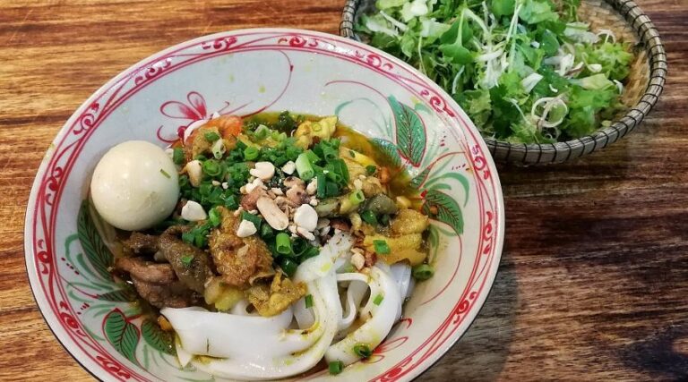 Quán Mỳ Quảng Bà Mua