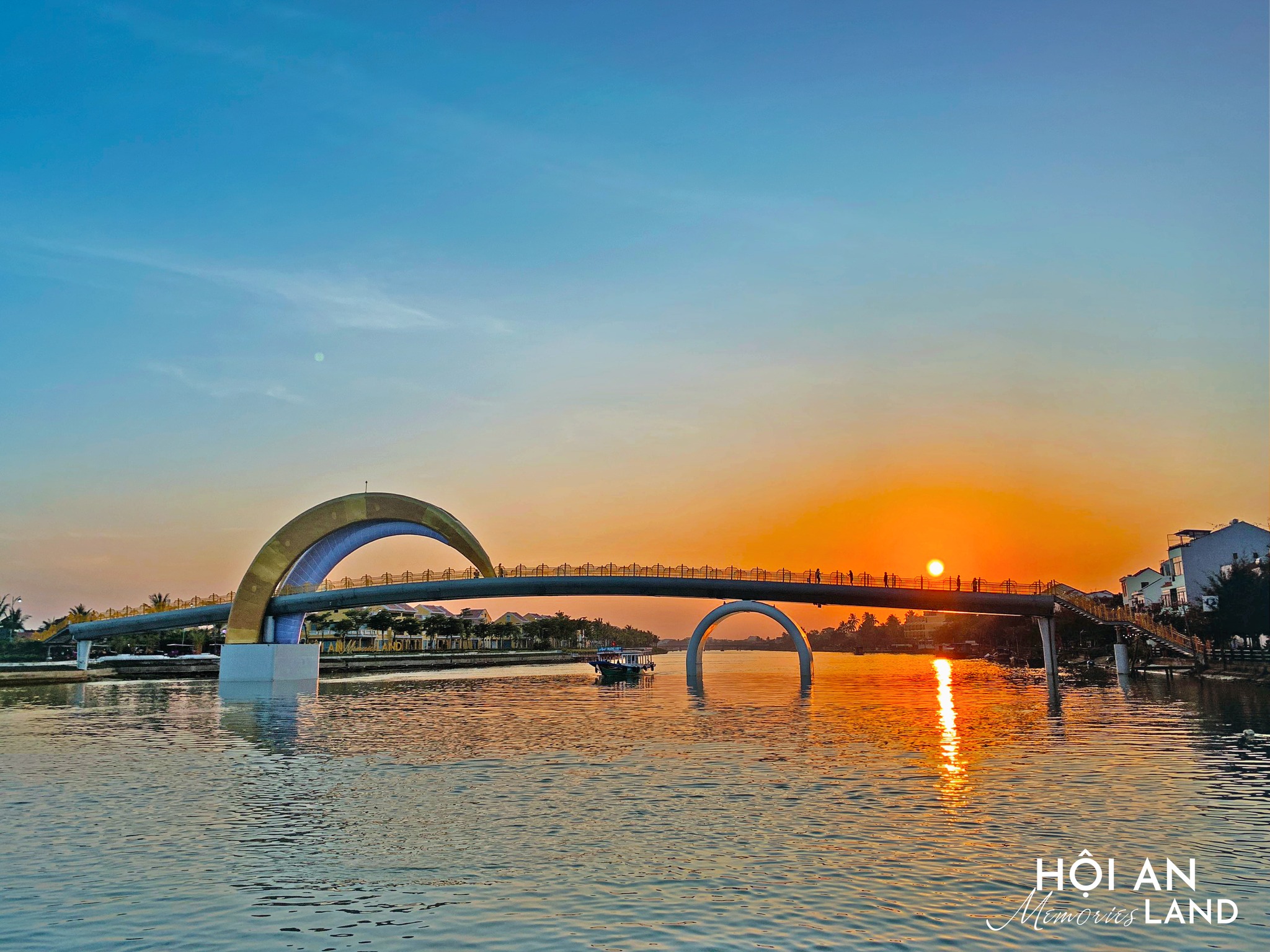 Cầu Ánh Trăng Thương Cảng – Nơi hoàng hôn chạm dòng Hoài