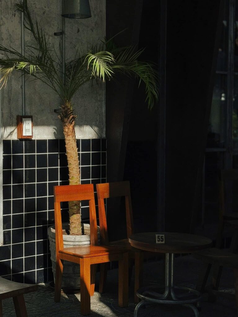 Ngồi cafe vỉa he