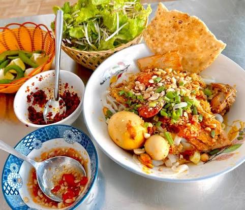 Mỳ Quảng Phú Chiêm