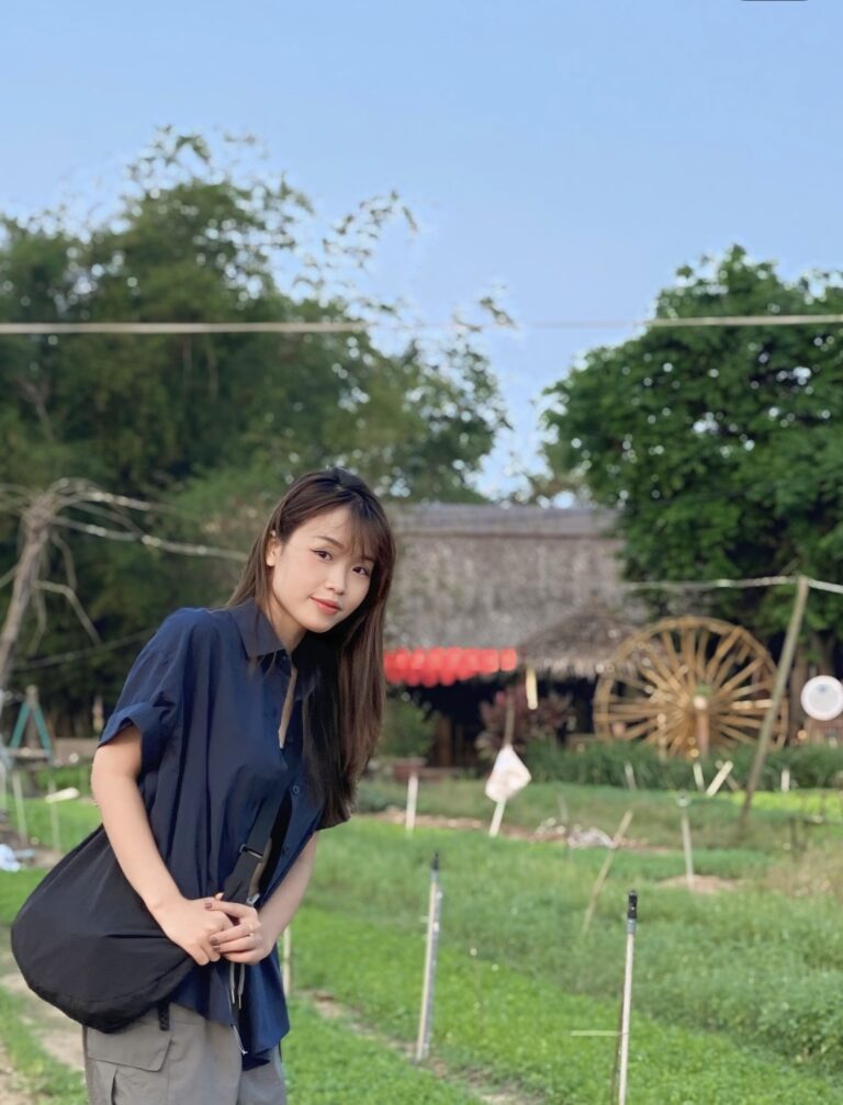 Một ngày làm nông dân tại Trà Quế