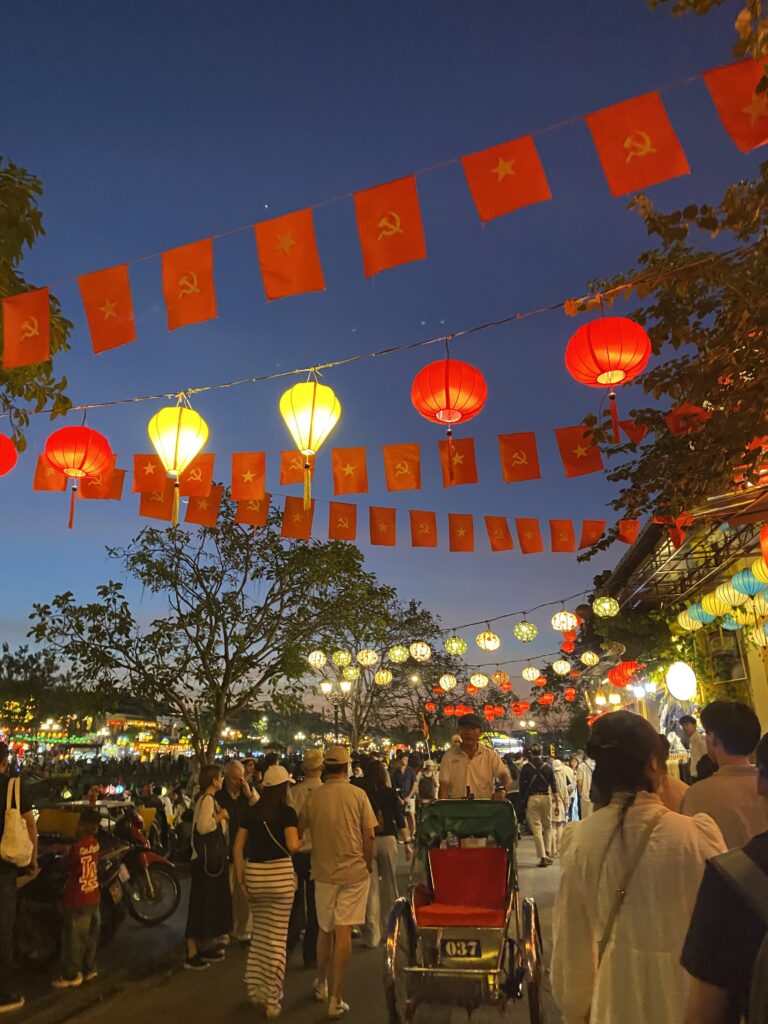 Phố Cổ Hội An Lên Đèn