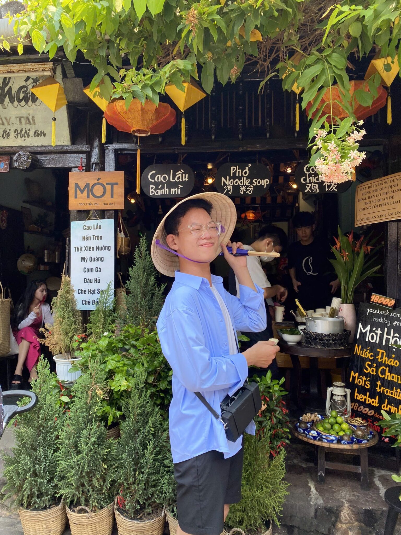 Nước Mót tui yêu - sự giải nhiệt thanh đạm giữa những bước chân dạo Phố cổ Hội An trong những ngày nắng gắt.