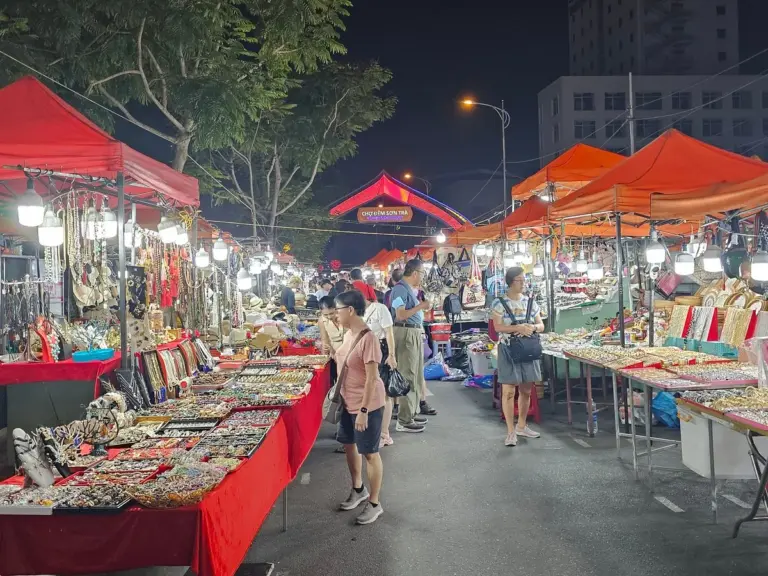 Dạo phố đêm An Thượng