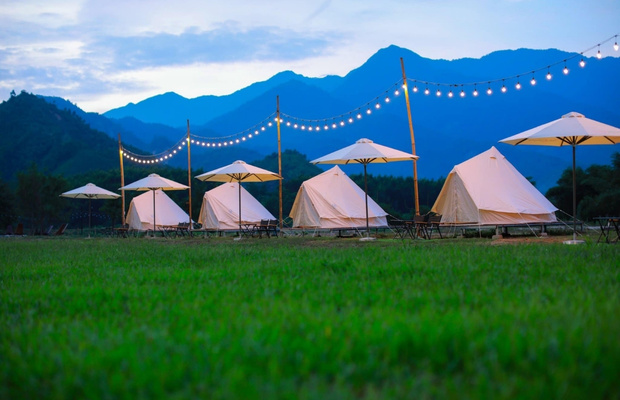 Ngủ glamping giữa thiên nhiên