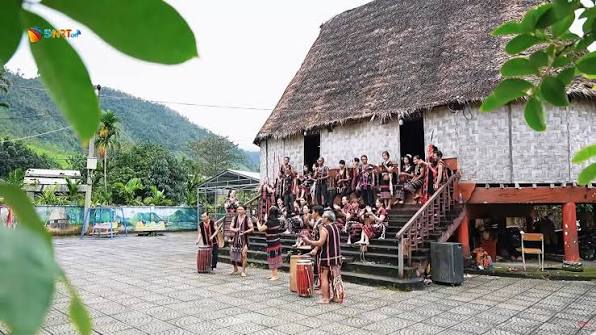 Trải nghiệm sinh hoạt cộng đồng tại nhà Gươl