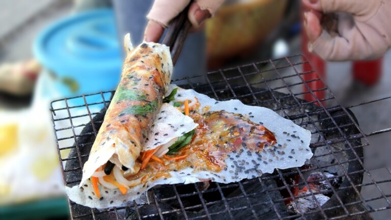 Food tour Đà Nẵng bằng xe máy ban đêm