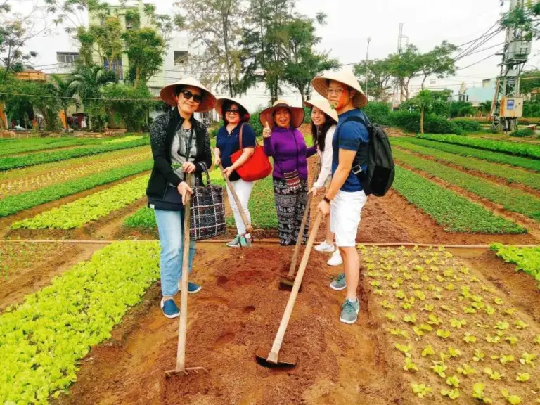 Làm nông – nấu ăn – ăn cùng gia đình