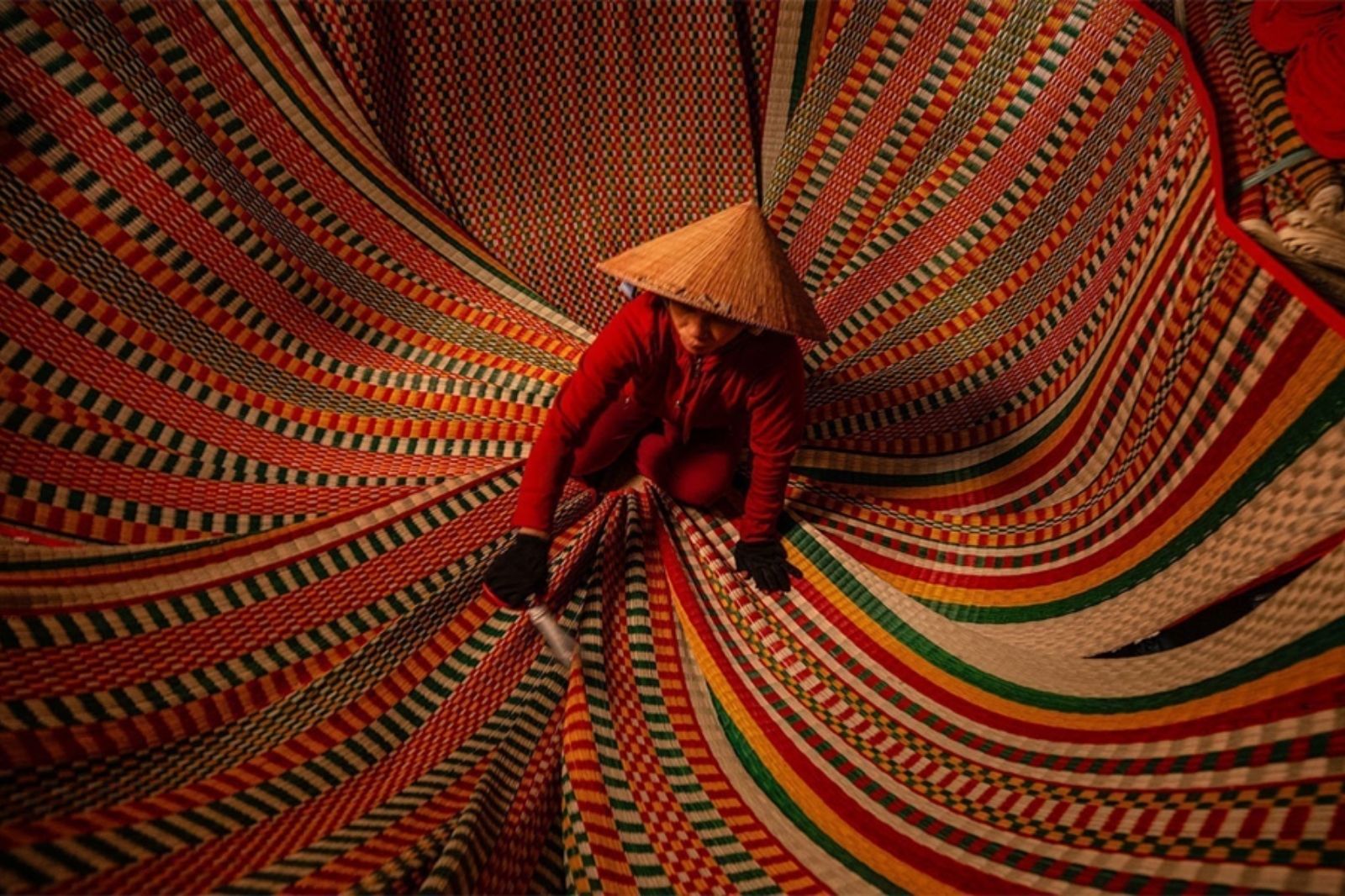 Dệt chiếu Cẩm Nê