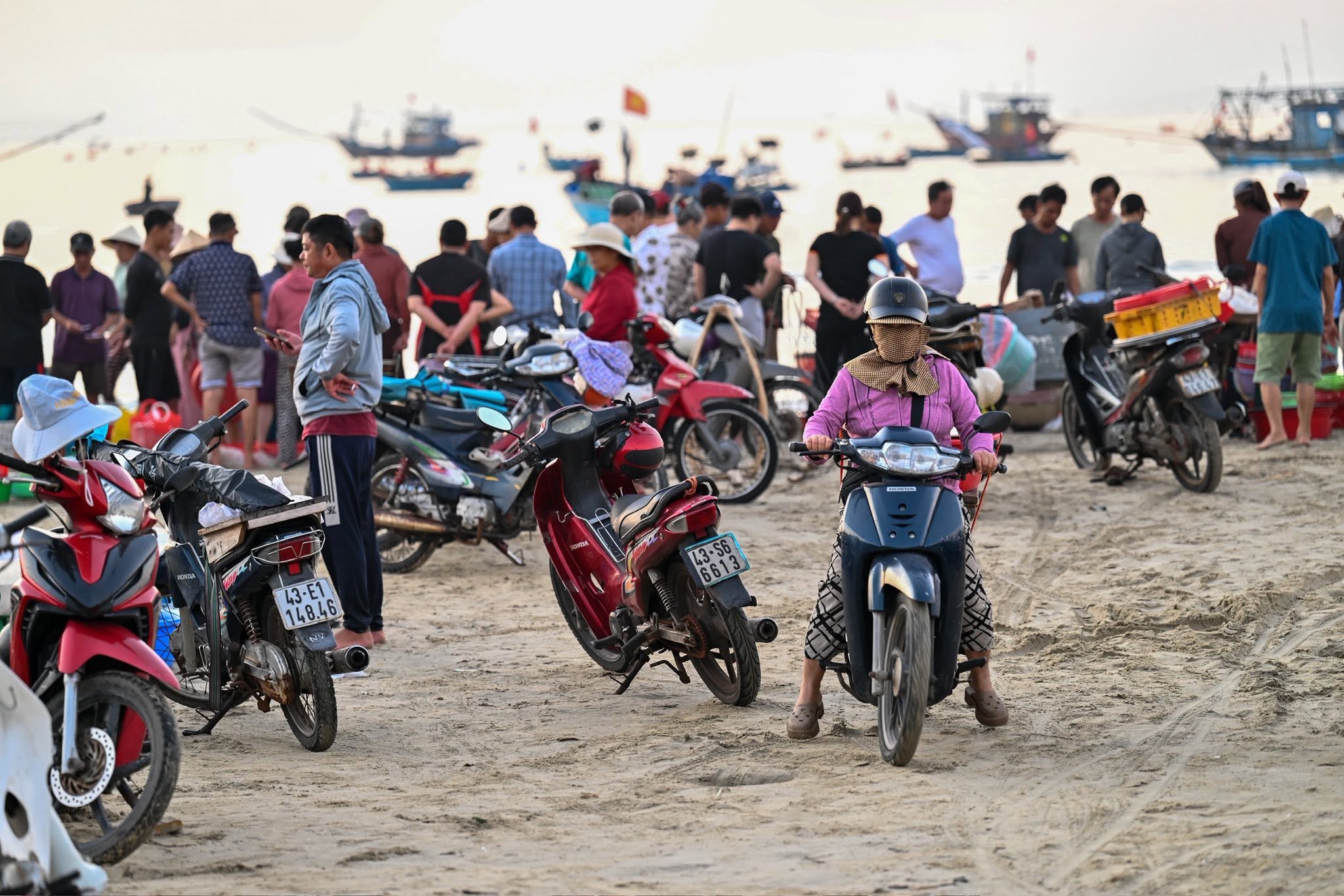 LANG THANG CHỢ CỒN – CHỢ HÀN, ĂN CẢ MỘT ĐÀ NẴNG