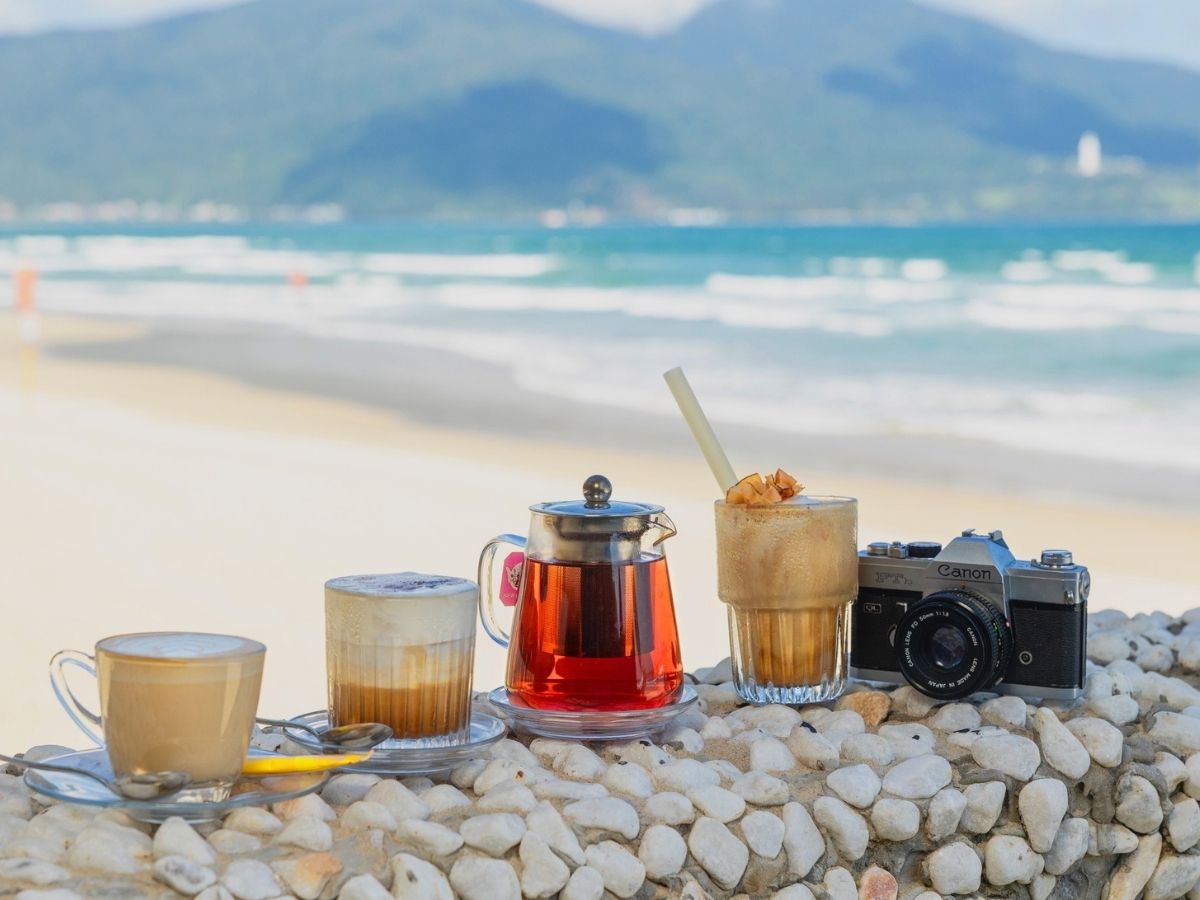 Trải nghiệm quán cà phê view biển