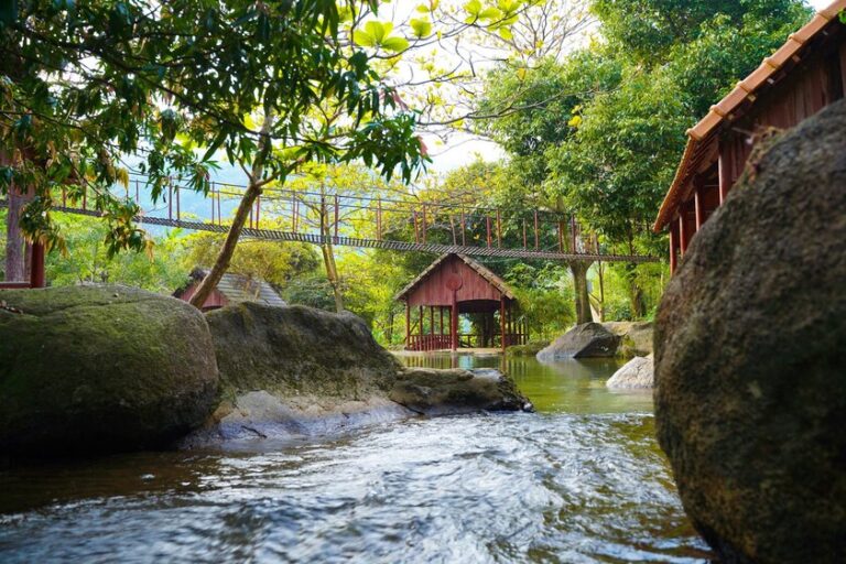 Tắm suối Hòa Phú – picnic rừng